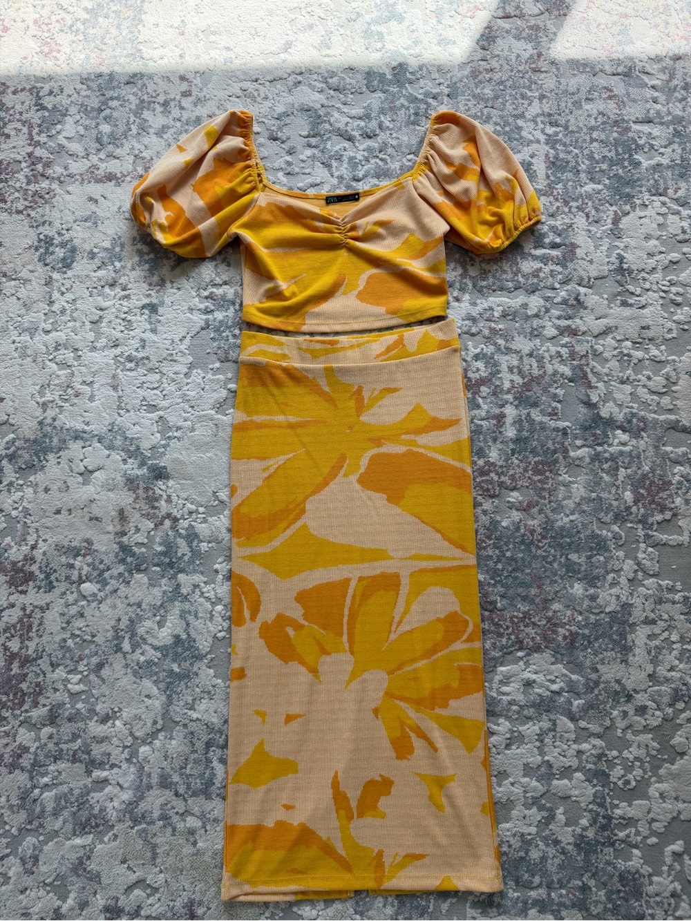 Yellow Floral Puff-Sleeve two piece set